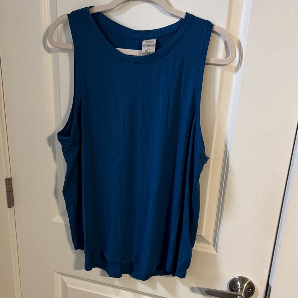 Athleta Blue Sleeveless workout Women's Top